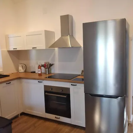 Apartmani Luni Premantura Buitenkant foto