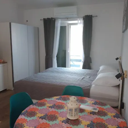 Apartmani Luni Premantura Buitenkant foto
