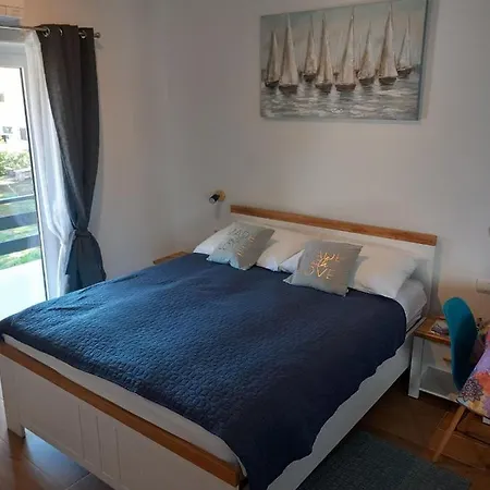 Apartmani Luni Premantura Buitenkant foto
