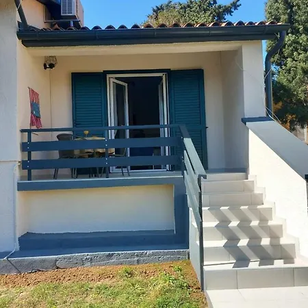 Apartmani Luni Premantura Buitenkant foto